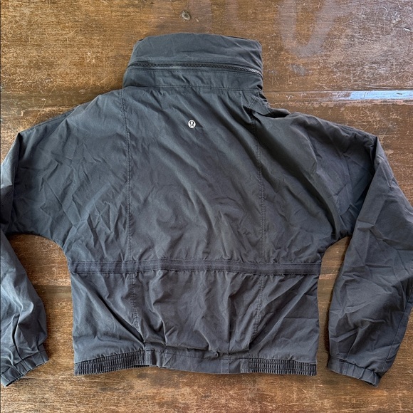 Lululemon Black Hooded Jacket Drawstring Waist Activewear Coat Womens Size 6 - Picture 2 of 10